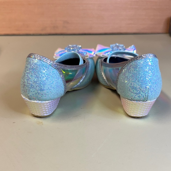 Disney Frozen II Iridescent Blue Dress Shoes - Picture 4 of 7